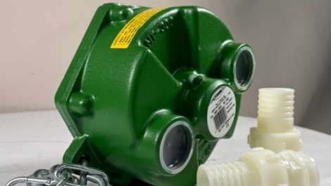 Die Rollenpumpe MT 300 mit Traktor-Zapfwellenantrieb: eine Lösung für landwirtschaftliche Aufgaben