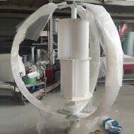 Aerogenerador tipo Q RX-QV3500 de 3,5 kW vertical Aerogenerador tipo Q RX-QV3500 de 3,5 kW vertical