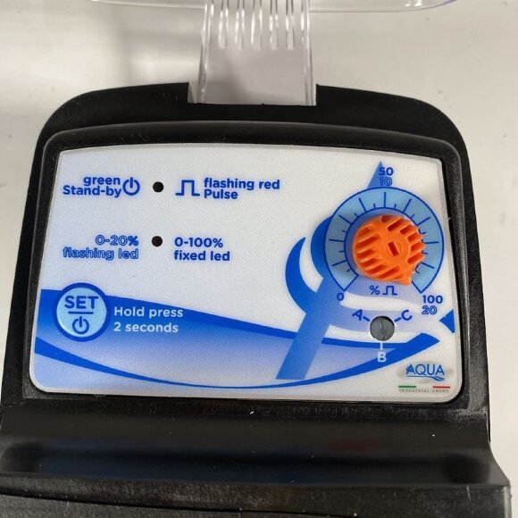 Bomba dosificadora electromagnética PDE HC151+ CST M60 240V PVDF-CE-DT, 1-10 l/h, 7-1 bar Bomba dosificadora electromagnética PDE HC151+ CST M60 240V PVDF-CE-DT, 1-10 l/h, 7-1 bar