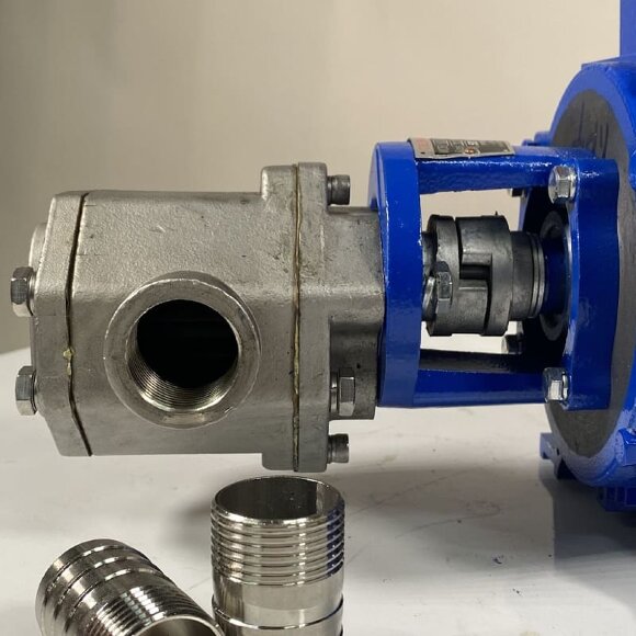 Edelstahl-Zahnradpumpe zum Umfüllen von Motoröl WCB-100/380V 50Hz, 50 l/min, 30 m, AISI 304, 1,1 kW, 1400 U/min, Ex Edelstahl-Zahnradpumpe zum Umfüllen von Motoröl WCB-100/380V 50Hz, 50 l/min, 30 m, AISI 304, 1,1 kW, 1400 U/min, Ex