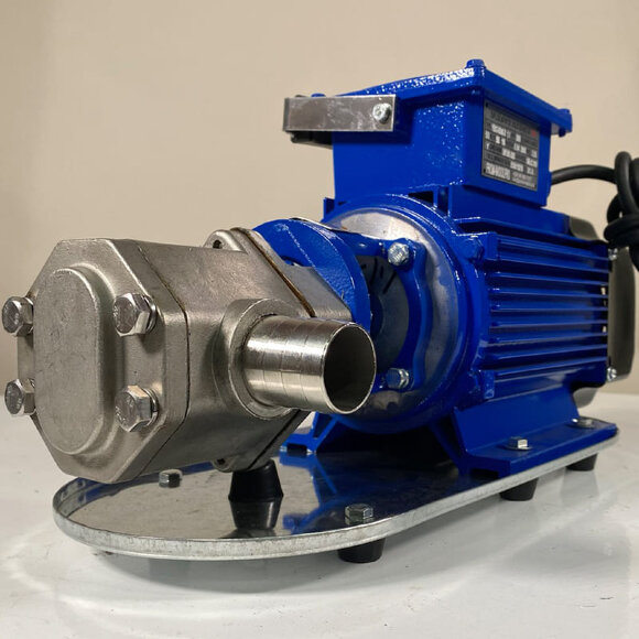 Pompa zębata ze stali nierdzewnej do przesyłu nafty WCB-100/380V 50Hz, 100 l/min, 30 m, AISI 304, 1,1 kW, 2900 obr./min, Ex Pompa zębata ze stali nierdzewnej do przesyłu nafty WCB-100/380V 50Hz, 100 l/min, 30 m, AISI 304, 1,1 kW, 2900 obr./min, Ex