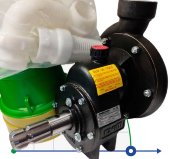 Von der Zapfwelle des Traktors angetriebene Pumpe Rovatti T0-50 R.7.77-1 Von der Zapfwelle des Traktors angetriebene Pumpe Rovatti T0-50 R.7.77-1