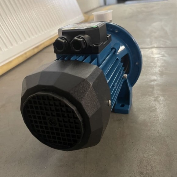 Bomba para mosto, jugo, vino, cerveza DWO B50/037, 380V/50Hz, AISI 304 Bomba para mosto, jugo, vino, cerveza DWO B50/037, 380V/50Hz, AISI 304