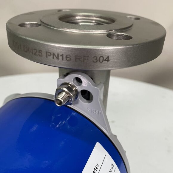 DN25 Flow meter rotameter stainless steel KLZZ PN6 (liquid Alcohol mixture C2H5OH 30%), 0.4-4.0 m3/h, 4-20mA, Ex DN25 Flow meter rotameter stainless steel KLZZ PN6 (liquid Alcohol mixture C2H5OH 30%), 0.4-4.0 m3/h, 4-20mA, Ex