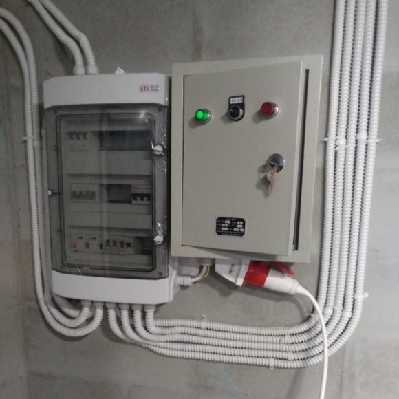 Пульт щит автоматики управления насоса, 1,5 кВт Пульт щит автоматики управления насоса, 1,5 кВт