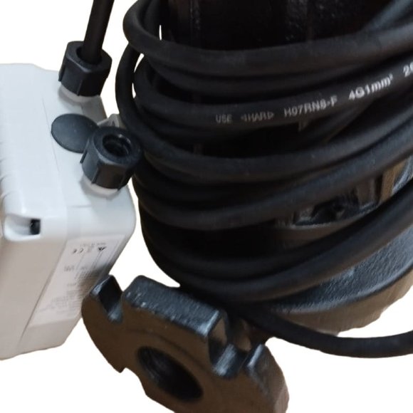 Tauchpumpe Dreno GRIX 32-2/110 M mit Schneidsystem Tauchpumpe Dreno GRIX 32-2/110 M mit Schneidsystem