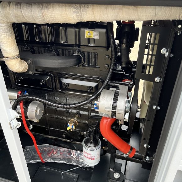 Промисловий дизельний генератор KDE-3000 з ATS, двигун Ricardo 30kVA, 24kW, 380V/50HZ закритого типу Промисловий дизельний генератор KDE-3000 з ATS, двигун Ricardo 30kVA, 24kW, 380V/50HZ закритого типу