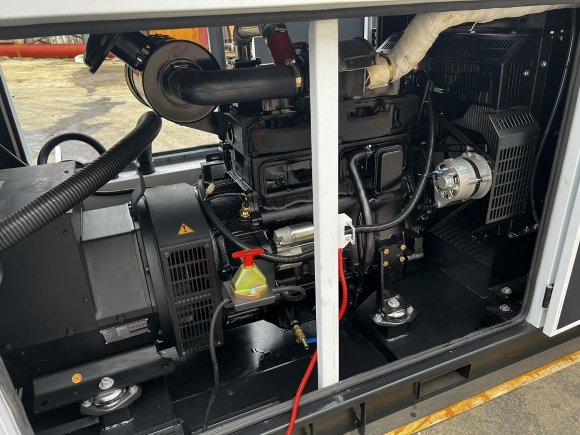 Generador diesel industrial VLAIS KDE-60000 con ATS, motor Ricardo 62.5kVA, 50kW, 380V/50HZ tipo cerrado Generador diesel industrial VLAIS KDE-60000 con ATS, motor Ricardo 62.5kVA, 50kW, 380V/50HZ tipo cerrado