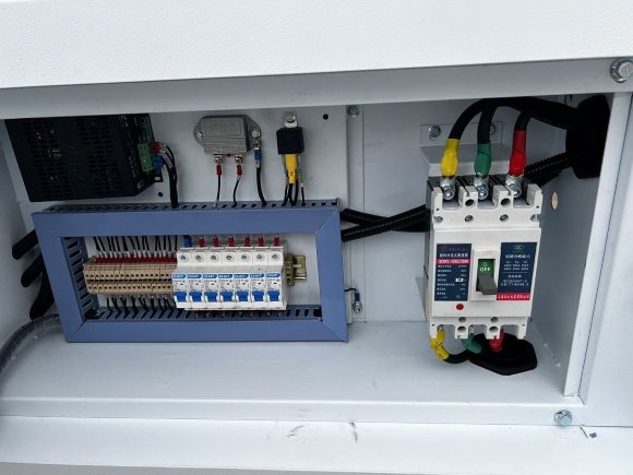 Generador diesel industrial VLAIS KDE-60000 con ATS, motor Ricardo 62.5kVA, 50kW, 380V/50HZ tipo cerrado Generador diesel industrial VLAIS KDE-60000 con ATS, motor Ricardo 62.5kVA, 50kW, 380V/50HZ tipo cerrado