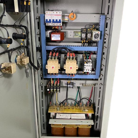 Panneau de commande de la pompe, 18,5 kW Panneau de commande de la pompe, 18,5 kW