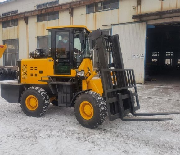 Off-road diesel forklift CPCD50-30 with a lifting capacity of 5 tonnes