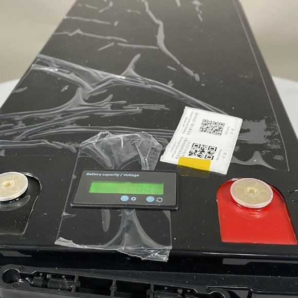 Batterie CL-12.8V 200Ah, LiFePO4, LFP ABS Schale bodenstehend mit Bluetooth und Display