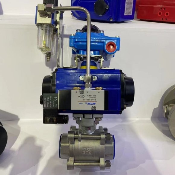 PN16 DN15 Threaded ball valve AISI 304, PTFE seat with double-acting pneumatic actuator, pneumatic distribution 5/2, 24 V coil, LS10 limit switch box PN16 DN15 Threaded ball valve AISI 304, PTFE seat with double-acting pneumatic actuator, pneumatic distribution 5/2, 24 V coil, LS10 limit switch box
