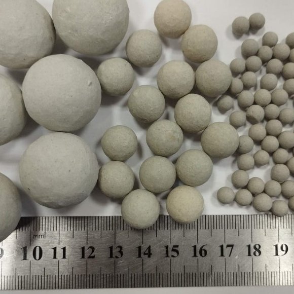 Inerte Keramikkugeln, 6mm. Inerte Keramikkugeln, 6mm.