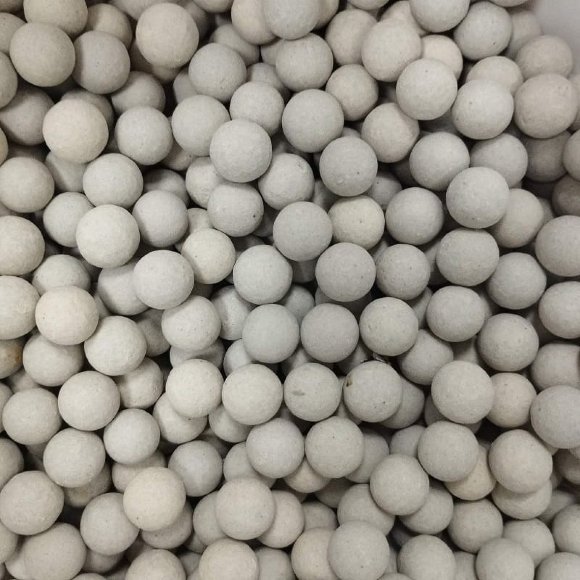 Inerte Keramikkugeln, 12mm. Inerte Keramikkugeln, 12mm.