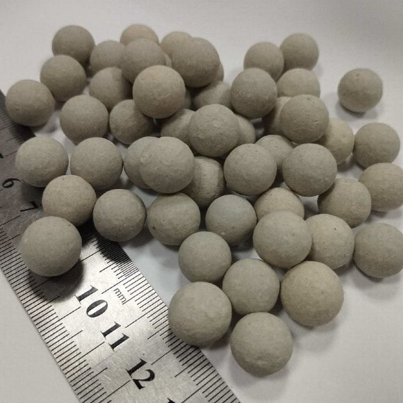 Inerte Keramikkugeln, 12mm. Inerte Keramikkugeln, 12mm.