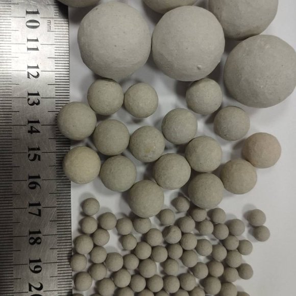 Inerte Keramikkugeln, 12mm. Inerte Keramikkugeln, 12mm.