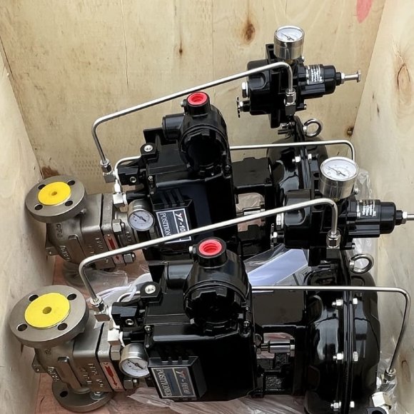 DN25 Pneumatisch betätigtes Stellventil 10P11Y-DNx2516Z-L112C-C (Gehäuse CF8, Sitz SS304) mit Stellungsregler YT-1000, Eingang 4-20mA, Ex DN25 Pneumatisch betätigtes Stellventil 10P11Y-DNx2516Z-L112C-C (Gehäuse CF8, Sitz SS304) mit Stellungsregler YT-1000, Eingang 4-20mA, Ex