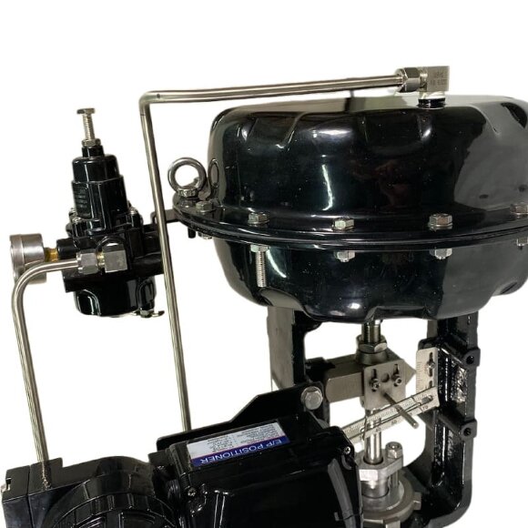 DN80 Клапан регулирующий с пневмоприводом для пара, конденсата 10Р11Y-DNx8016Z-L122C-C (корпус чугунный, седло SS304) с электропневмопозиционером YT-1