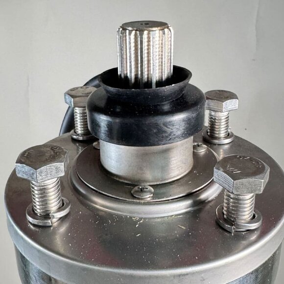 Двигатель для 6-дюймового скважинного насоса 130QJ-18,5 kW, 380V, NEMA