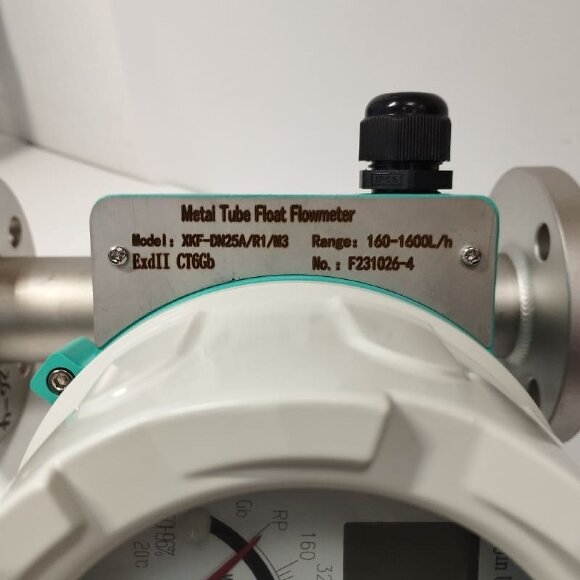 DN25 Stainless steel flow meter rotameter LZ PN16 (liquid Alcohol mixture C2H5OH 96%), 160...1600 l/h, 4-20mA, Ex, 0,8014g/cm3, 8/30/78°C DN25 Stainless steel flow meter rotameter LZ PN16 (liquid Alcohol mixture C2H5OH 96%), 160...1600 l/h, 4-20mA, Ex, 0,8014g/cm3, 8/30/78°C