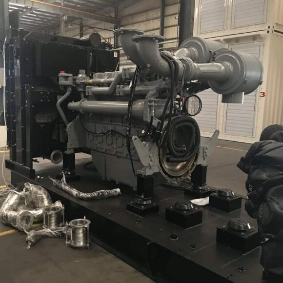 Industrieller Dieselgenerator XHYP-800GF mit ATS, motor Perkins 1000kVA, 800kW, 380V/50HZ offene Art Industrieller Dieselgenerator XHYP-800GF mit ATS, motor Perkins 1000kVA, 800kW, 380V/50HZ offene Art