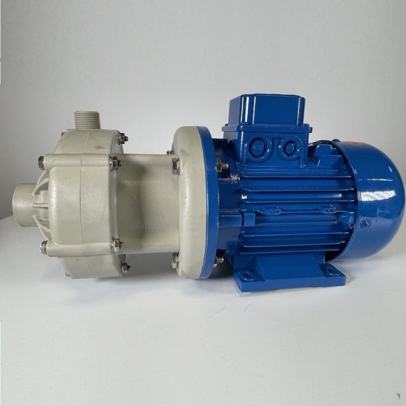 Bomba de accionamiento magnético DM 06 PP con motor eléctrico de 0,37 kW Bomba de accionamiento magnético DM 06 PP con motor eléctrico de 0,37 kW