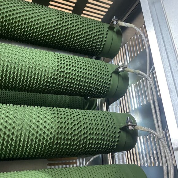 Wind turbine controller for on-grid systems FKJ-GT 10 kW, 380 V with WIFI, DRUMP LOAD Wind turbine controller for on-grid systems FKJ-GT 10 kW, 380 V with WIFI, DRUMP LOAD