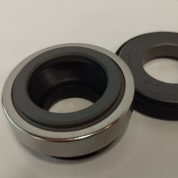 Mechanical seal for pump shaft R-BT-AR 20, S, SIC/SIC, VITON, 304 Mechanical seal for pump shaft R-BT-AR 20, S, SIC/SIC, VITON, 304