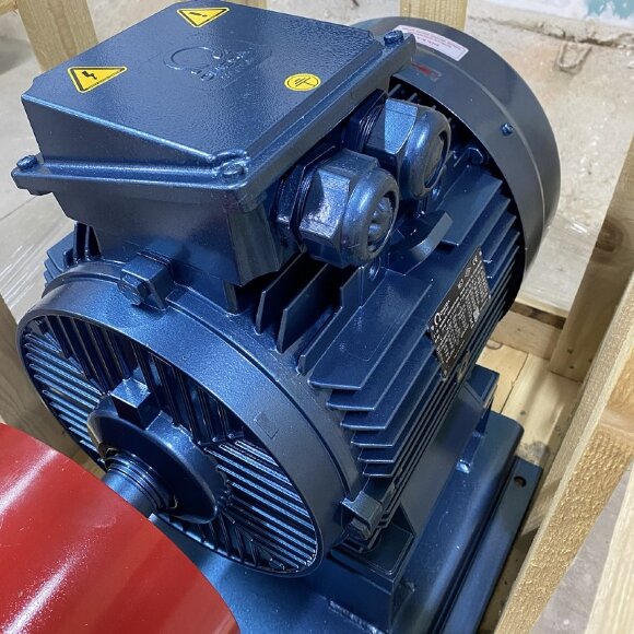 Pompa zębata do nierafinowanego oleju słonecznikowego EMSE EDP 1030, DN80, 30 m3/h, 3 bar, 7,5 kW, 380 V, 1000 obr Pompa zębata do nierafinowanego oleju słonecznikowego EMSE EDP 1030, DN80, 30 m3/h, 3 bar, 7,5 kW, 380 V, 1000 obr