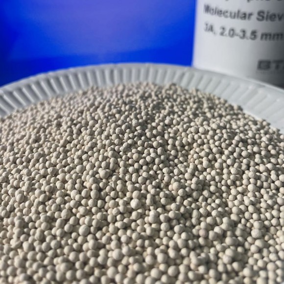 Molecular sieve 3A, 2.0-3.5 mm for dehydration of alcohol Molecular sieve 3A, 2.0-3.5 mm for dehydration of alcohol