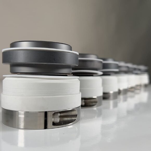 Уплотнение вала R-10T 2, SIC/SIC, PTFE, 304, V Уплотнение вала R-10T 2, SIC/SIC, PTFE, 304, V