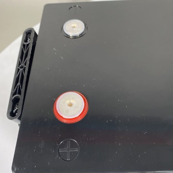 Lithium-iron-phosphate battery 25.6V 100Ah LiFePO4, LFP floor standing with EVE 3.2V 100Ah LiFePO4 grade A cells Lithium-iron-phosphate battery 25.6V 100Ah LiFePO4, LFP floor standing with EVE 3.2V 100Ah LiFePO4 grade A cells