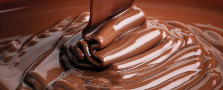 Pump for chocolate and mass